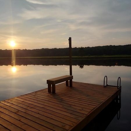 Poconos Brand New Lakefront Oasis 1 Acre, Hottub Gameroom Firepits Talk About Privacy Albrightsville Exterior foto